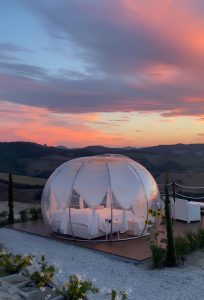 gazebo moderno sferico con copertura invernale ed estiva