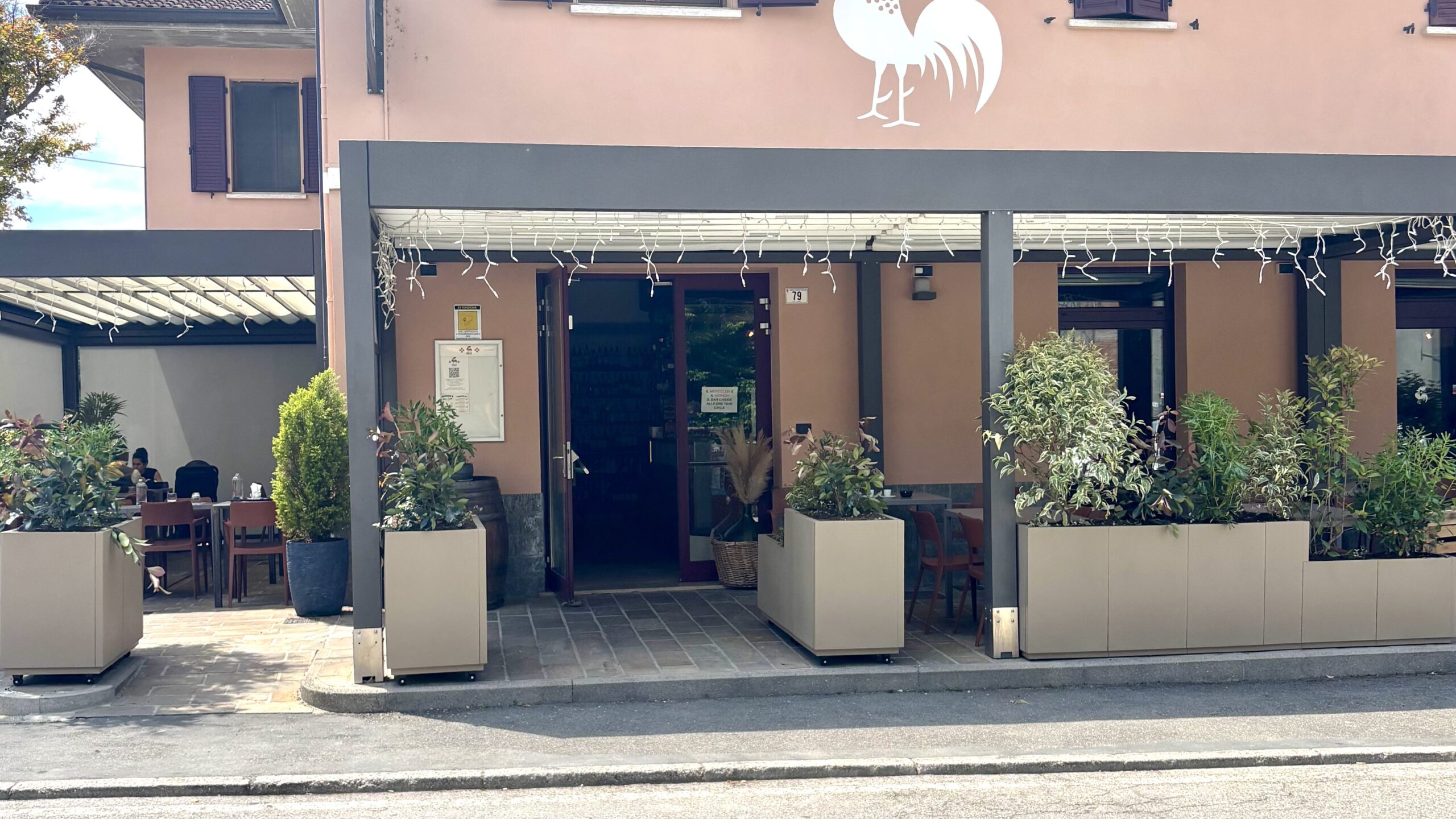 fioriere-domino-dehors-osteria-paco